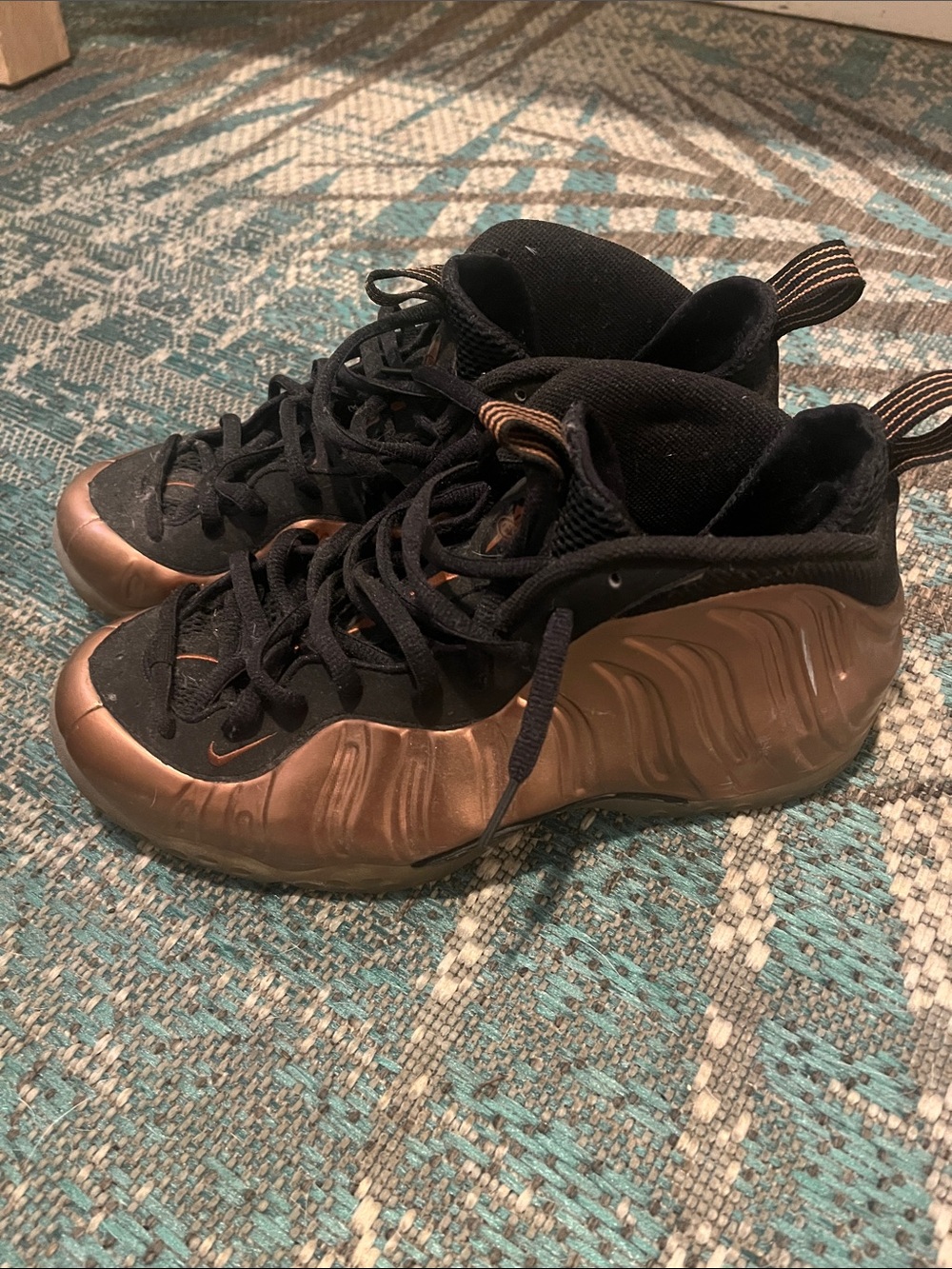 Nike Men's Athletic Foamposite-Style Shoes in Bronze and Black